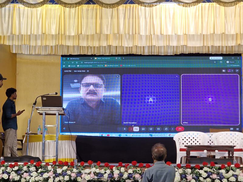Experts joining online